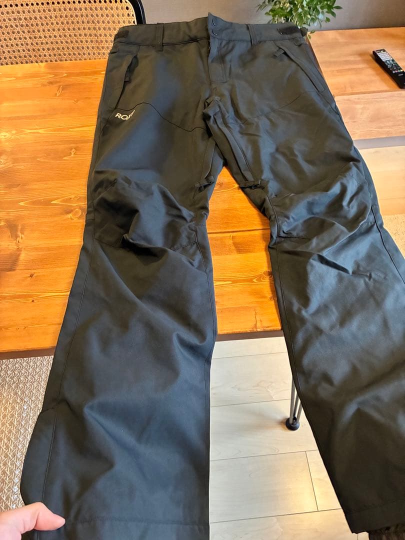 ROXY スノーボードウェア ジャケットLサイズ、パンツMサイズ