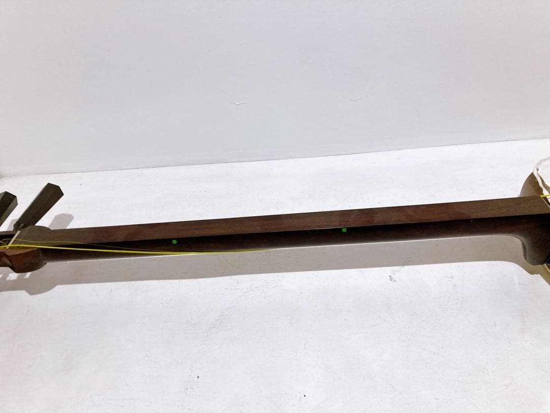 【ジャンク扱い】三味線本体 皮破れあり