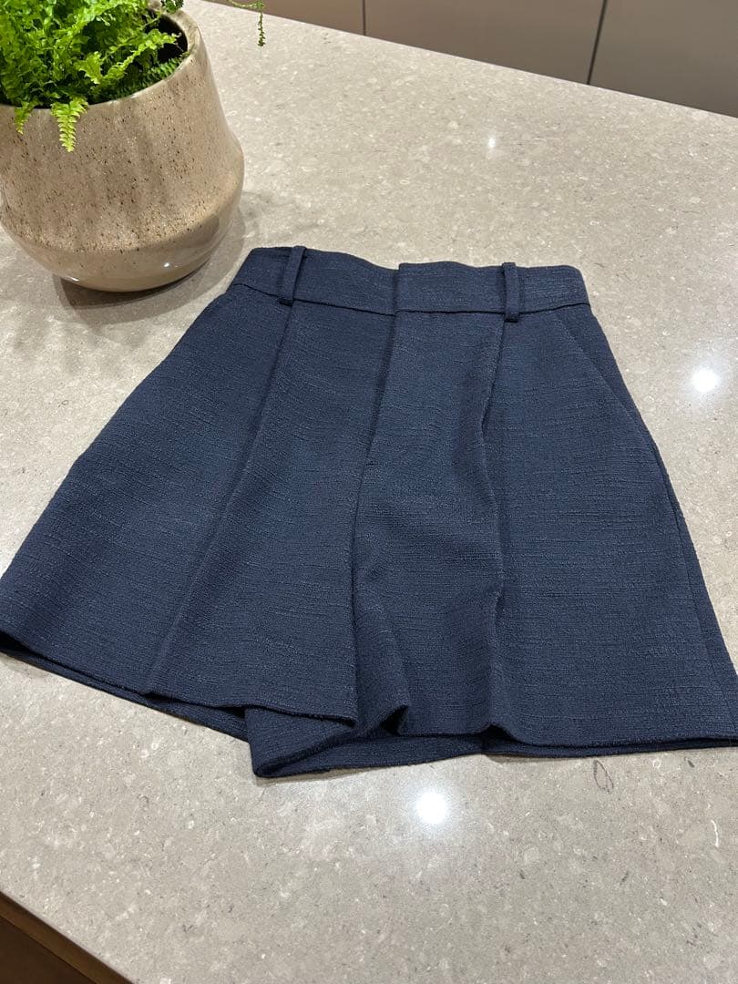 エストネーション　ショートパンツ