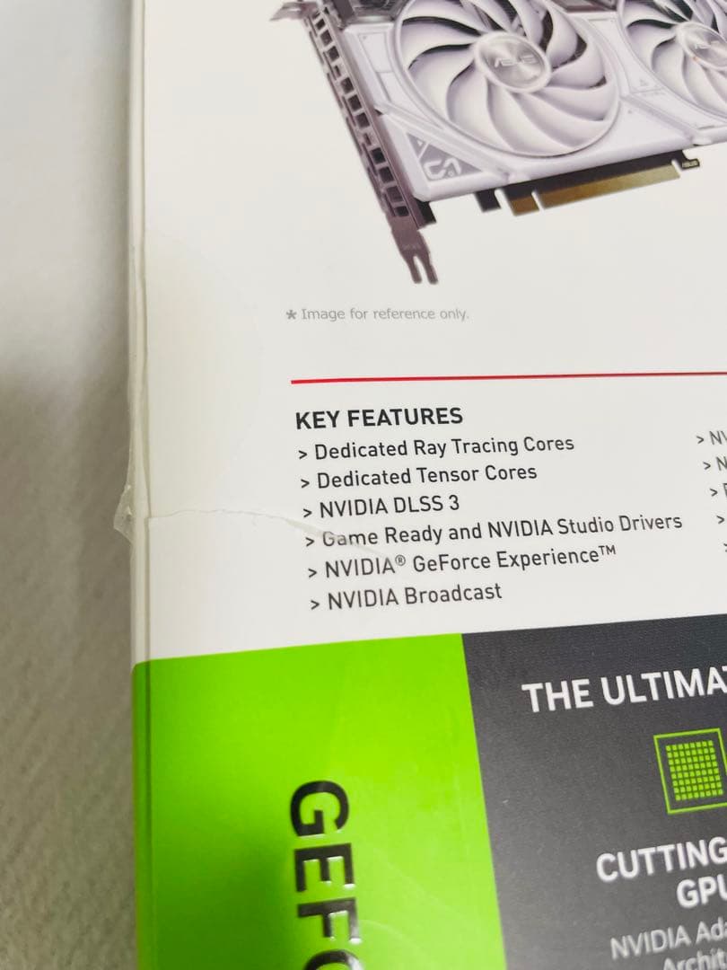 白ASUS GeForce RTX 4060 Ti DUAL 8GB OCモデル