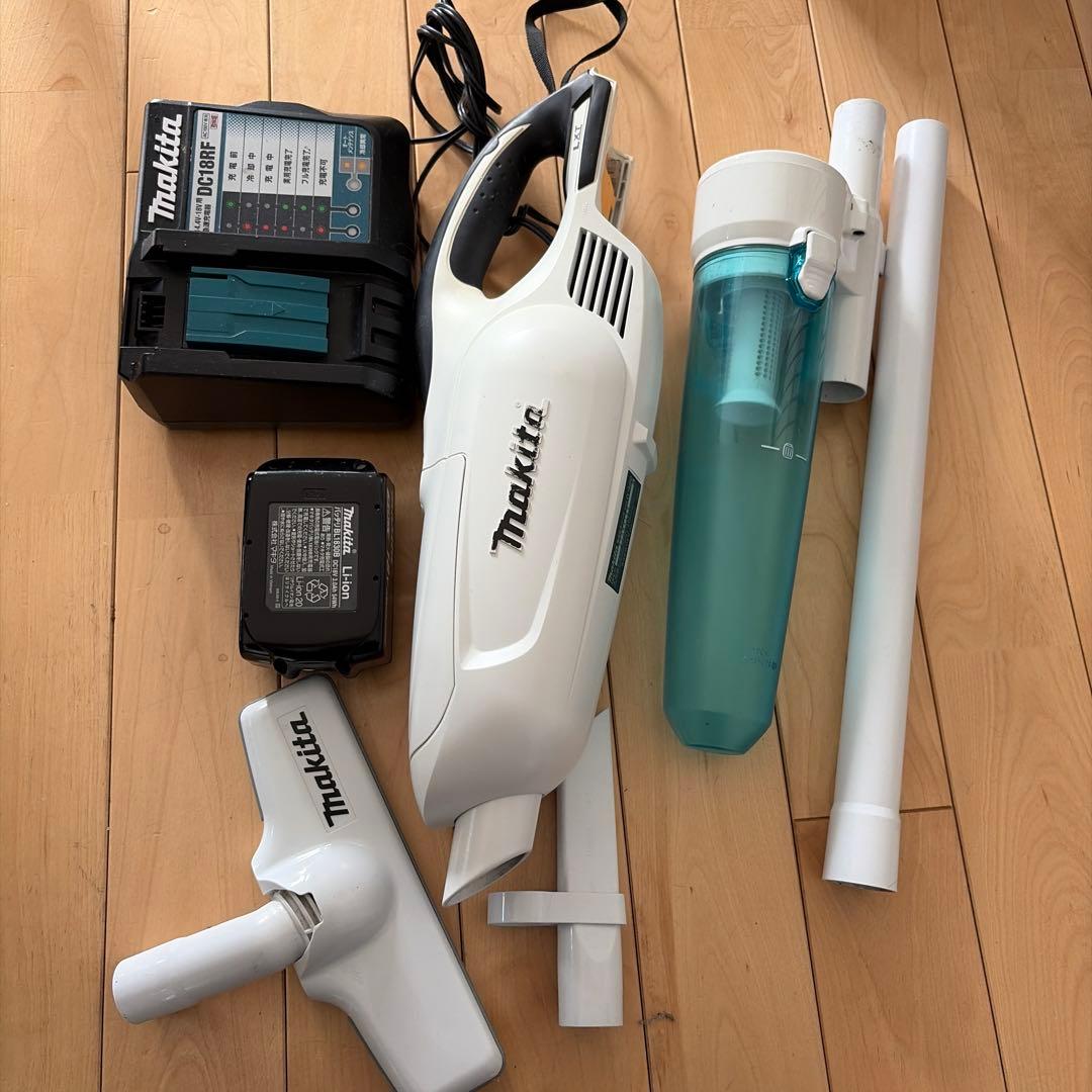 Makita スティッククリーナー CL182FD 本体 充電器、サイクロン付き