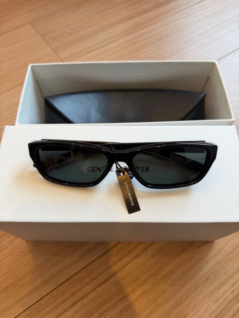 小物 GENTLE MONSTER VETY