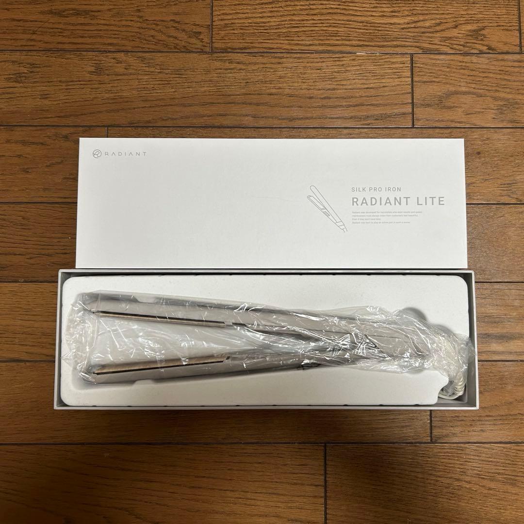RADIANT LITE シルクプロアイロン