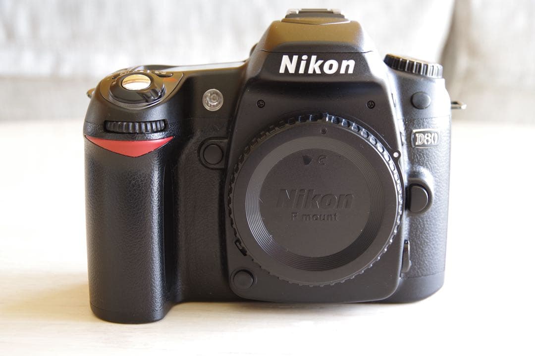 『完動美品』Nikon D80 CCDデジタル一眼レフカメラ、ズームレンズ付き