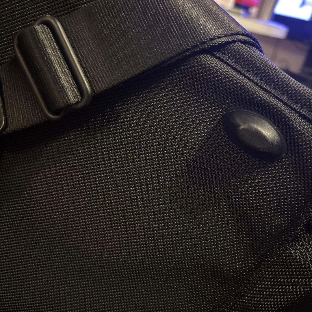 TUMI ブラック 旅行用バッグ