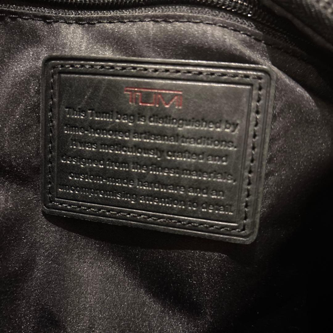 TUMI ブラック 旅行用バッグ