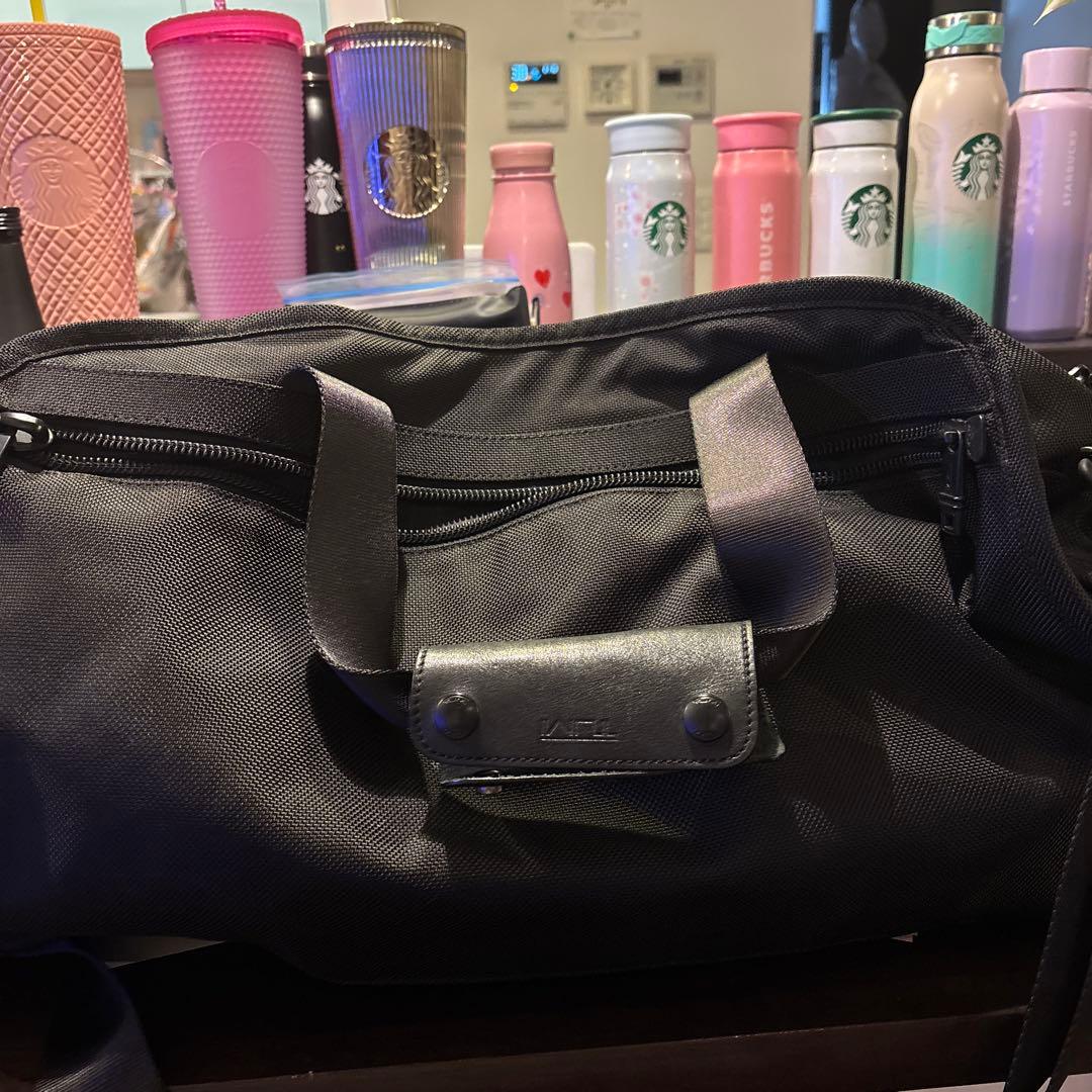 TUMI ブラック 旅行用バッグ