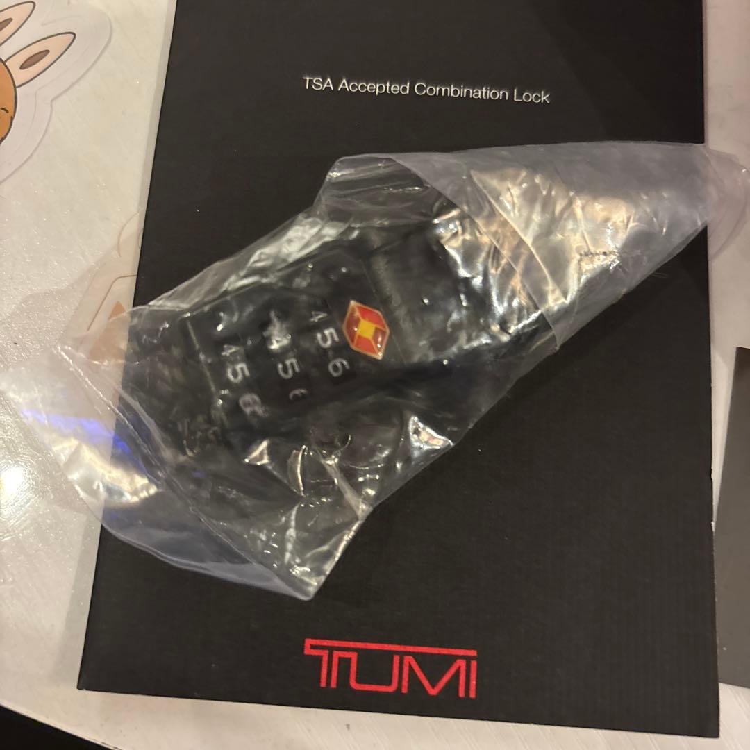 TUMI ブラック 旅行用バッグ