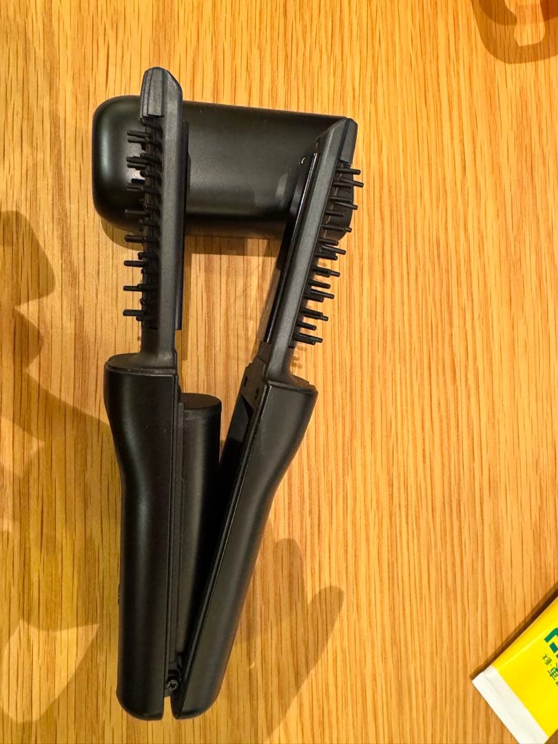 YAMAN ブラシ型ヘアアイロン 160/180/210度