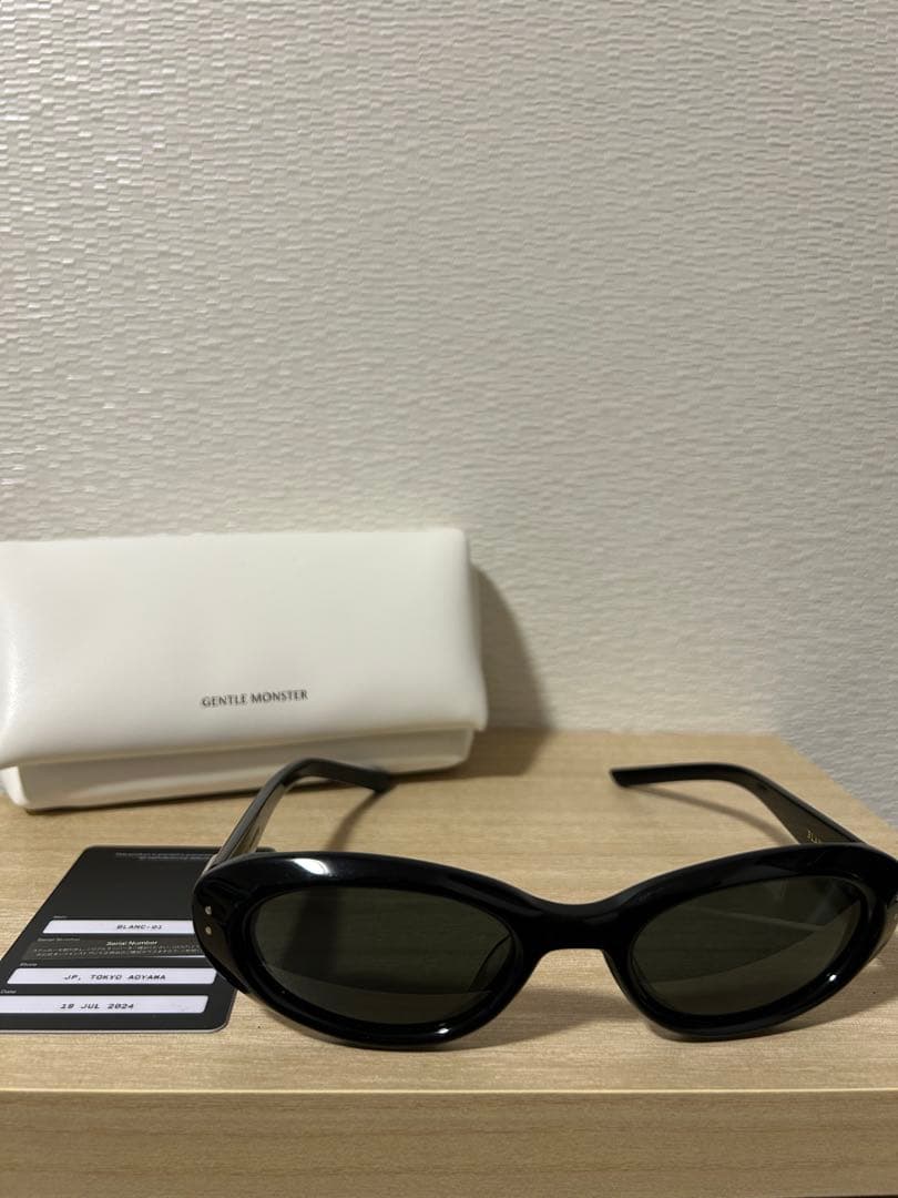 GENTLE MONSTERサングラスBLANC-01