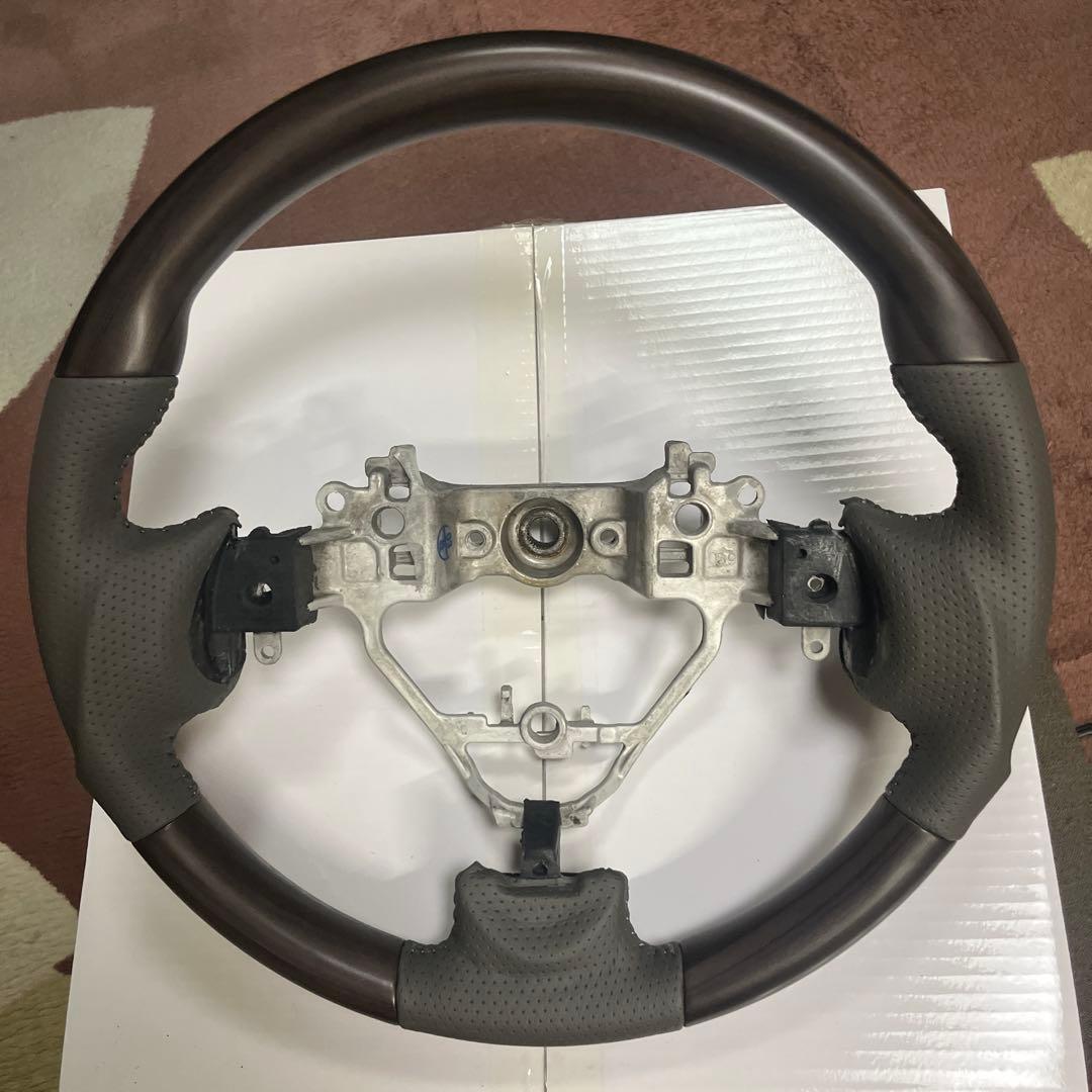 【REIZ(ライツ)】「専用グレー革」 カラーはマット黒木目になります。