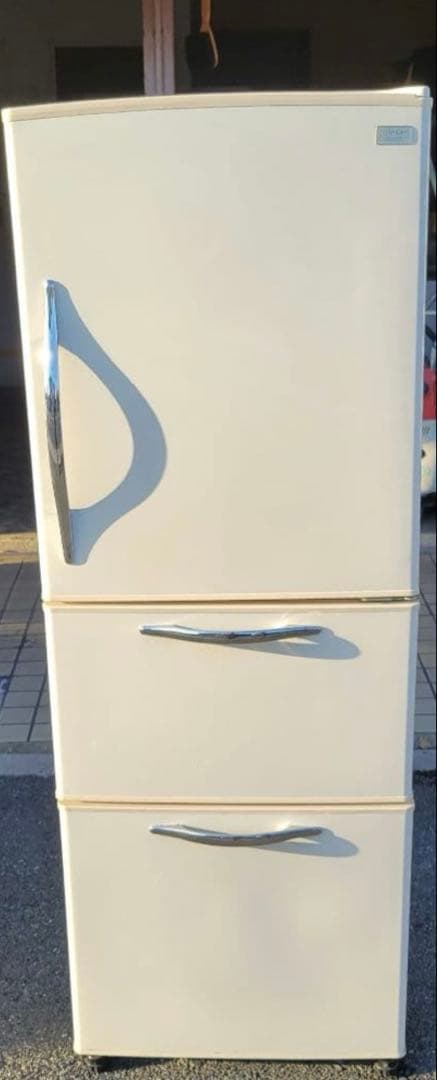 1/14発送　人気レトロデザイン 日立 3ドア 冷凍冷蔵庫 265L