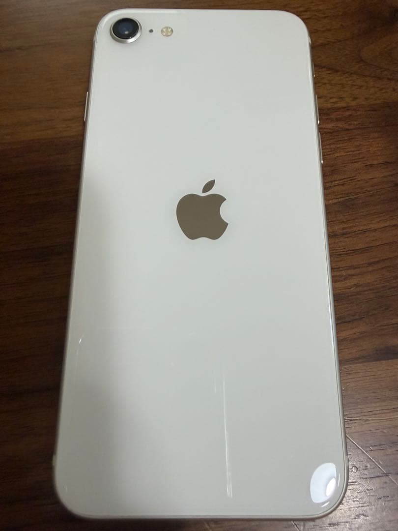 iPhoneSE 代３世代　128GB