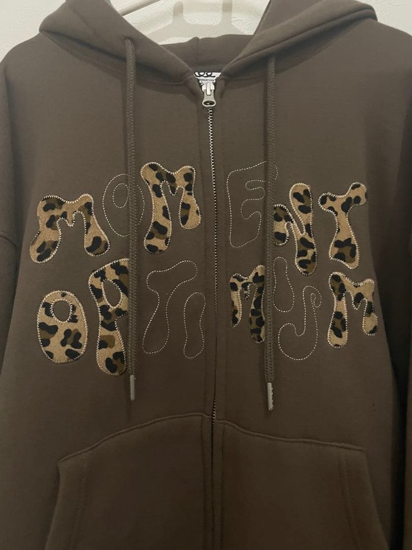 トップス MOO Leopard Applique Hoodie musinsa