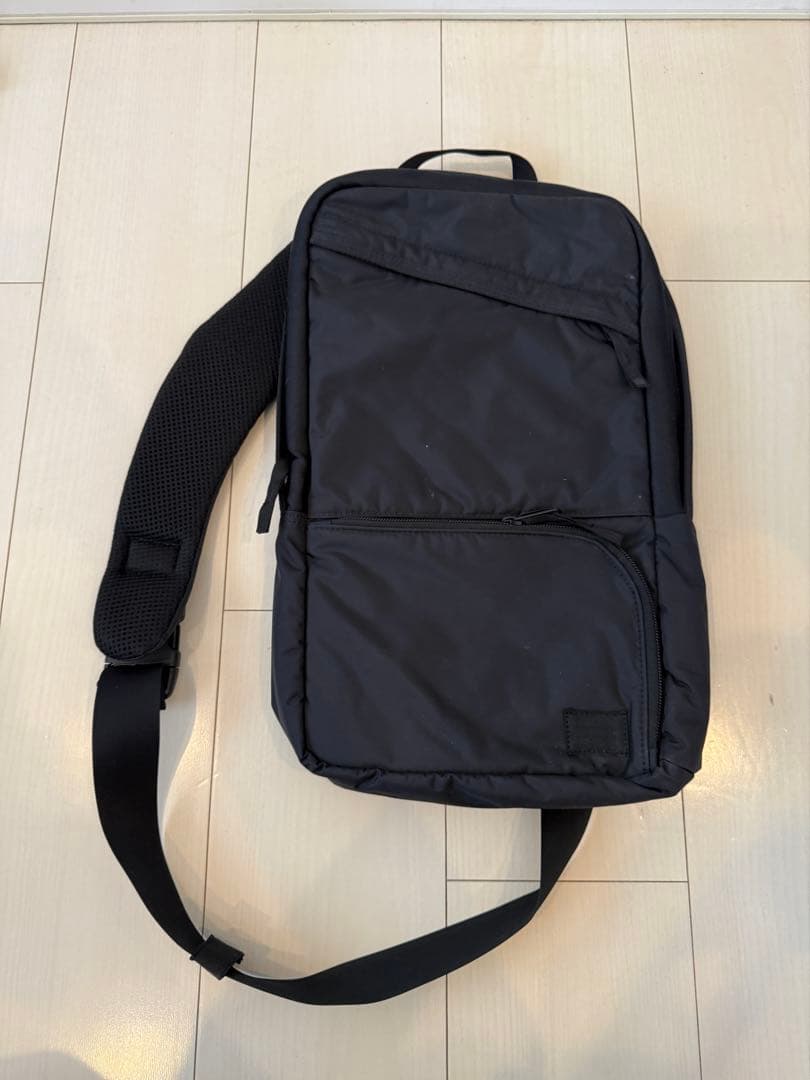 ヘッドポーター　BLACKBEAUTY ショルダーバッグ