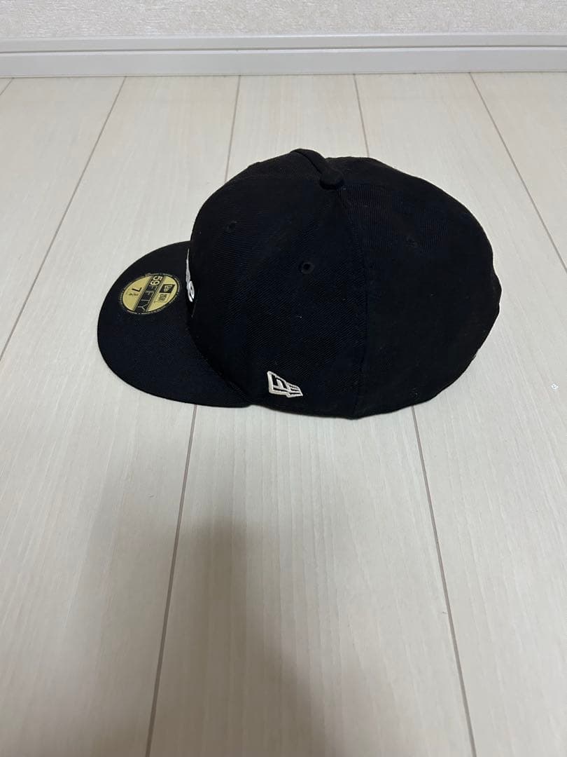 レア　初期　supreme New Era 黒キャップ World Famous