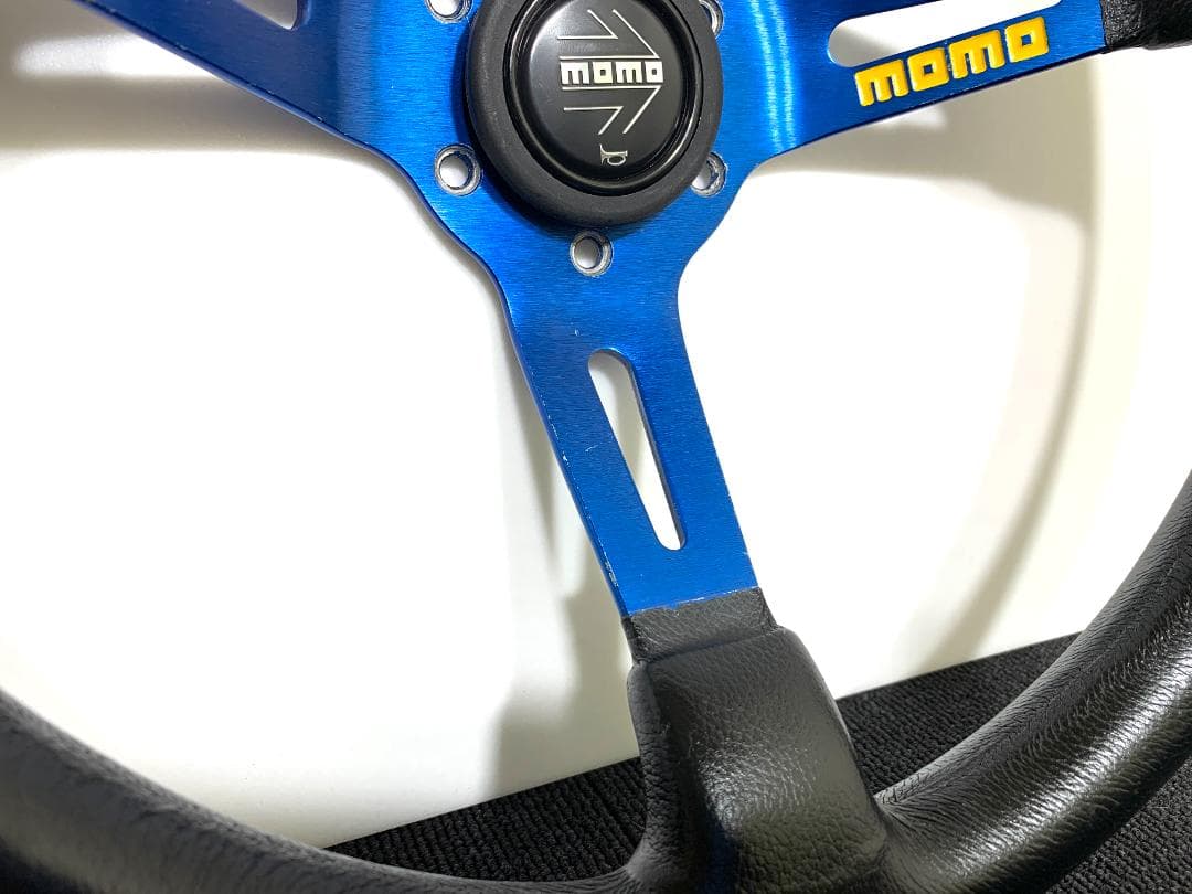 【送料無料・即日発送】モモ モデル08 ディープ 33Φ ホーンボタン付 美品