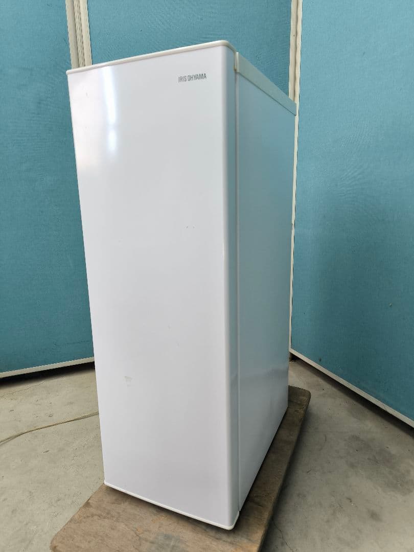 2022年製　アイリスオーヤマ　 スリム冷凍庫80L 　KUSN-8A-W