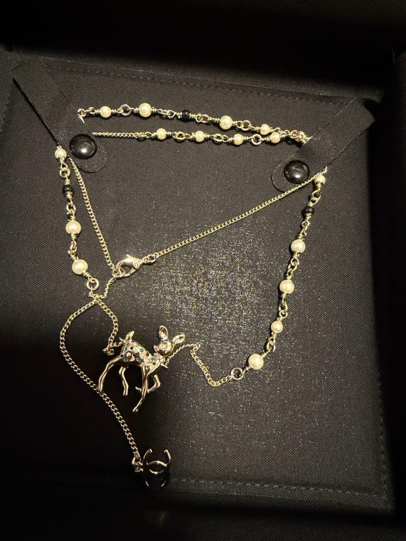 CHANELシャネルイヤーズギフト2025鹿モチーフロングネックレス