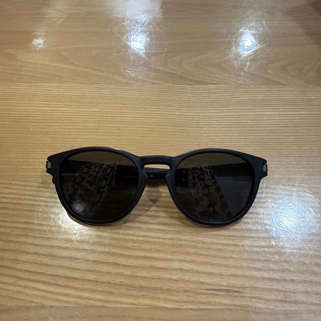 オークリー サングラス　ラッチ　OO9349-1953