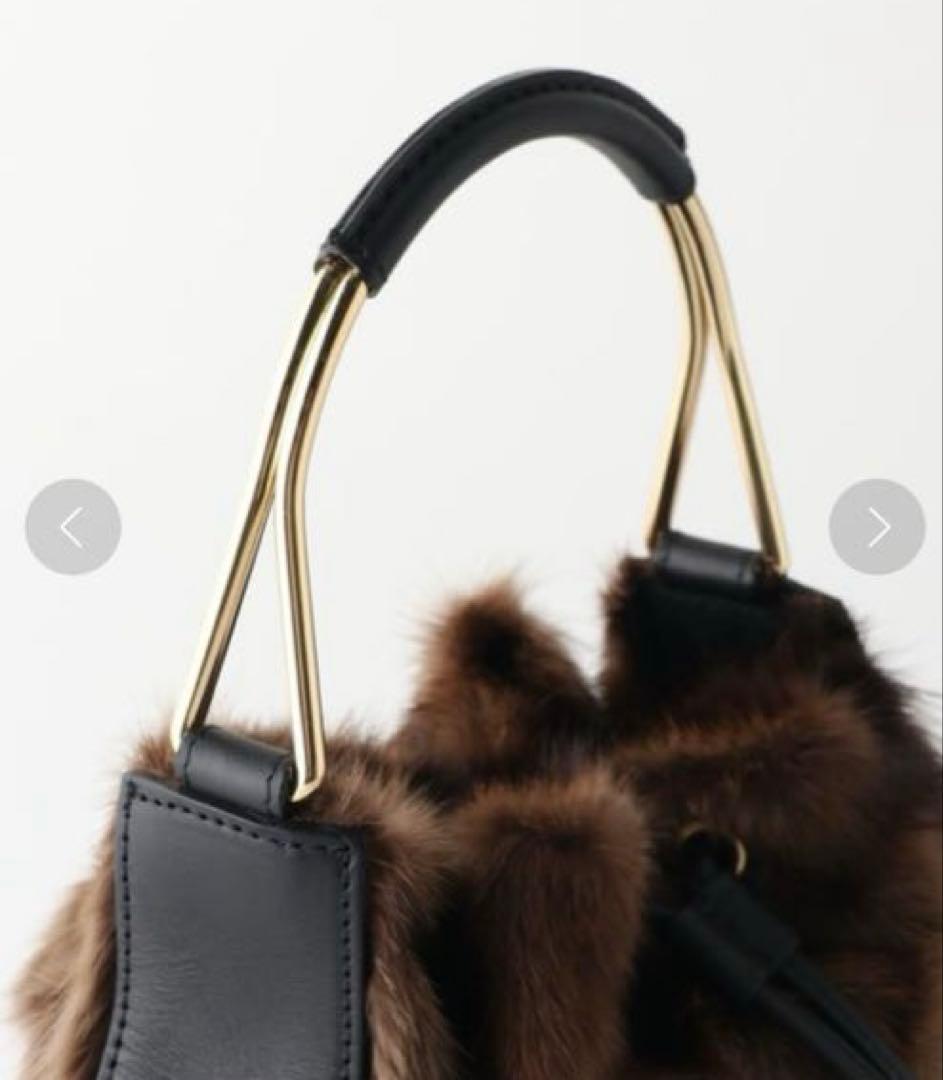 ヴィオラドーロ　レザー　ファー　ハンドバッグ