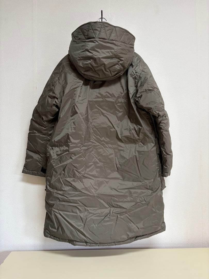 ナンガオーロラダウンロングコート　カーキM