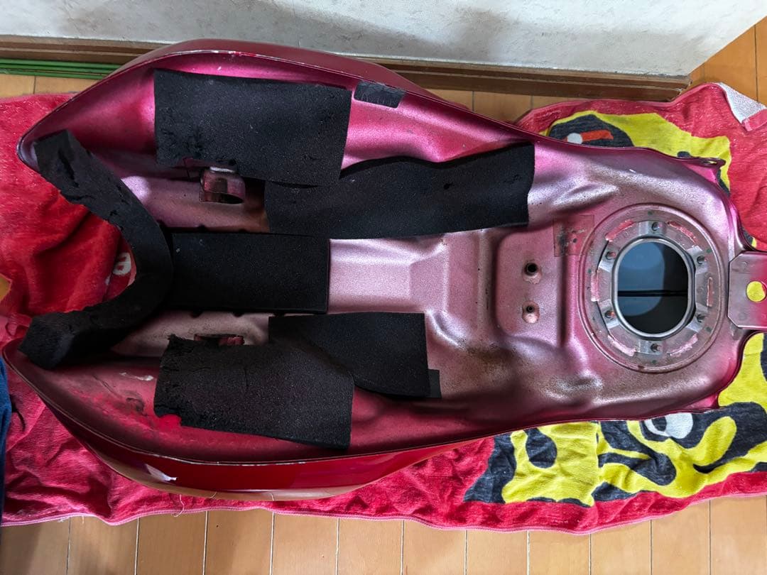 cb400sf nc42前期型　タンク