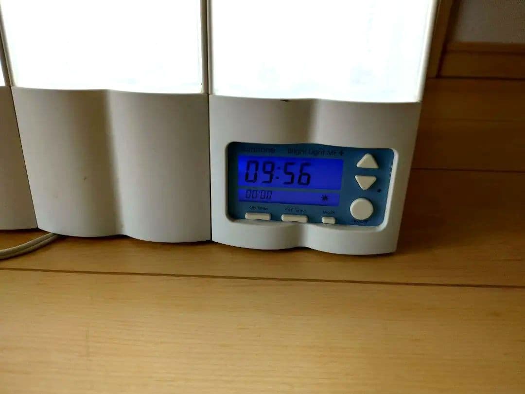 BrightLightMEプラス光療法器　セロトニン　鬱