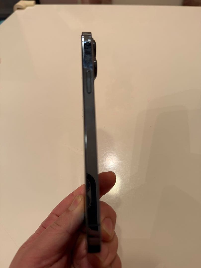 iPhone13pro 128Gグラファイト ケース付き(美品)