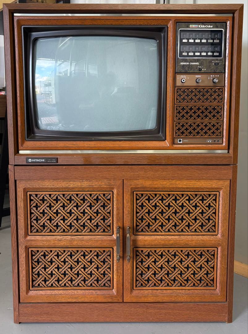 美品HITACHI C18-238E ブラウン管テレビ 木目調 ジャンク品
