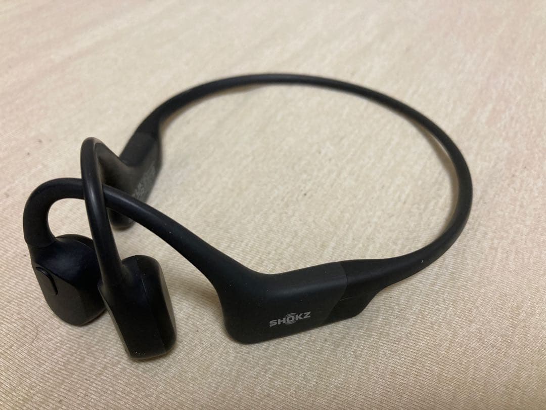 Shokz OPENRUN 骨伝導イヤフォン　ブラック