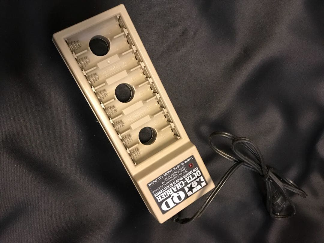 タミヤ 単三電池 充電器 TAMIYA