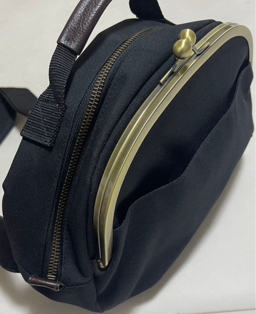 AYANOKOJI がま口ポシェット型ボディーバック　黒　バック