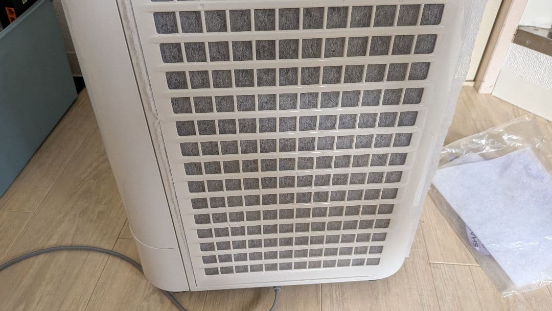 シャープ 加湿空気清浄機 KC-R50-W ホワイト