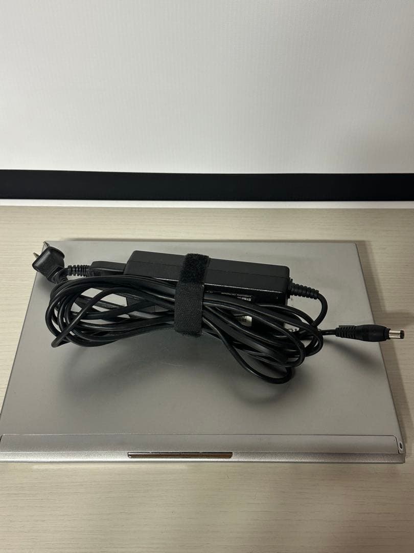 TOSHIBA dynabook シルバー ノートPC 本体