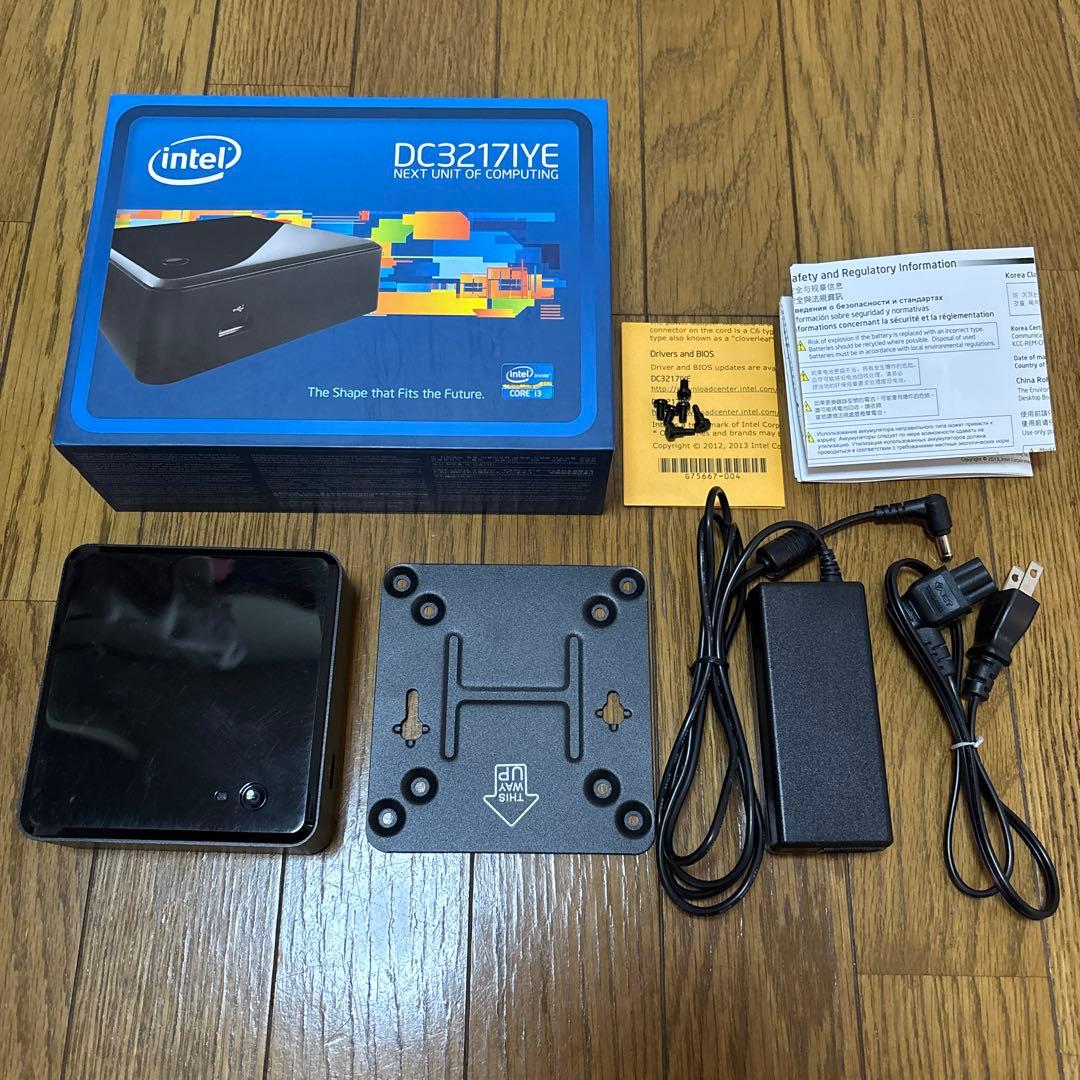 DC3217IYE Intel NUC ミニPC