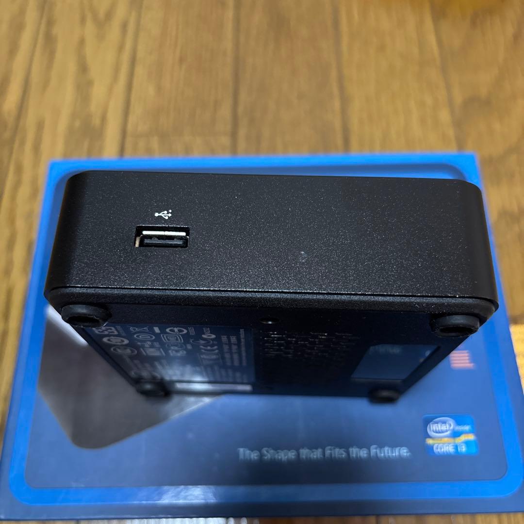 DC3217IYE Intel NUC ミニPC