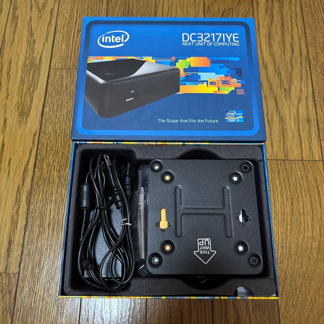 DC3217IYE Intel NUC ミニPC