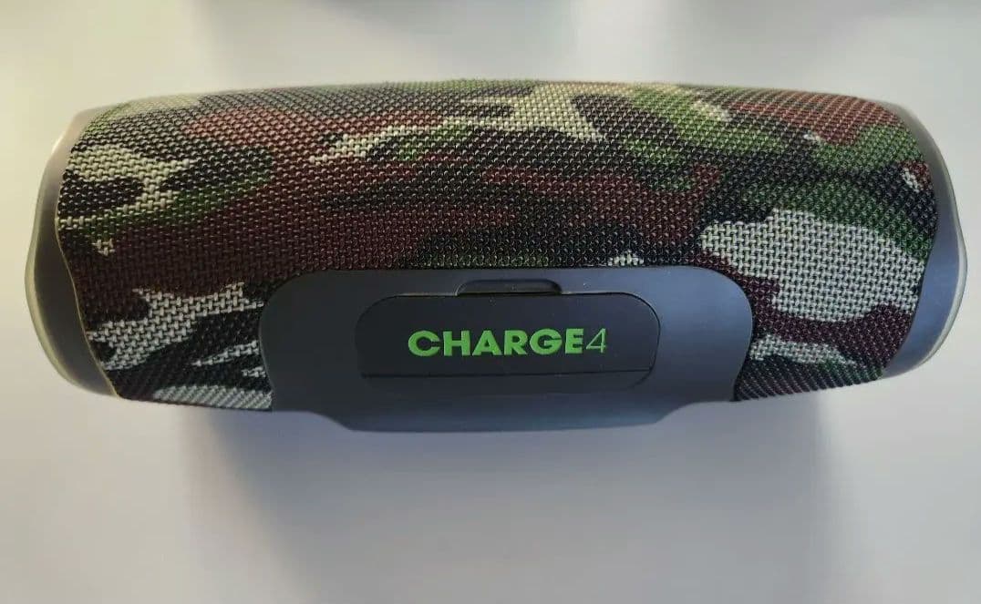 JBL Charge 4 迷彩スピーカー 中古