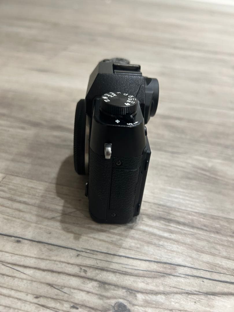 値下げ！【美品！ショット数100以下】X-T30 ブラック　ボディ