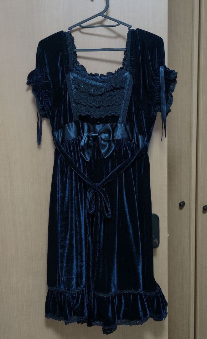 BABY, THE STARS SHINE BRIGHT ベロア調　ワンピース