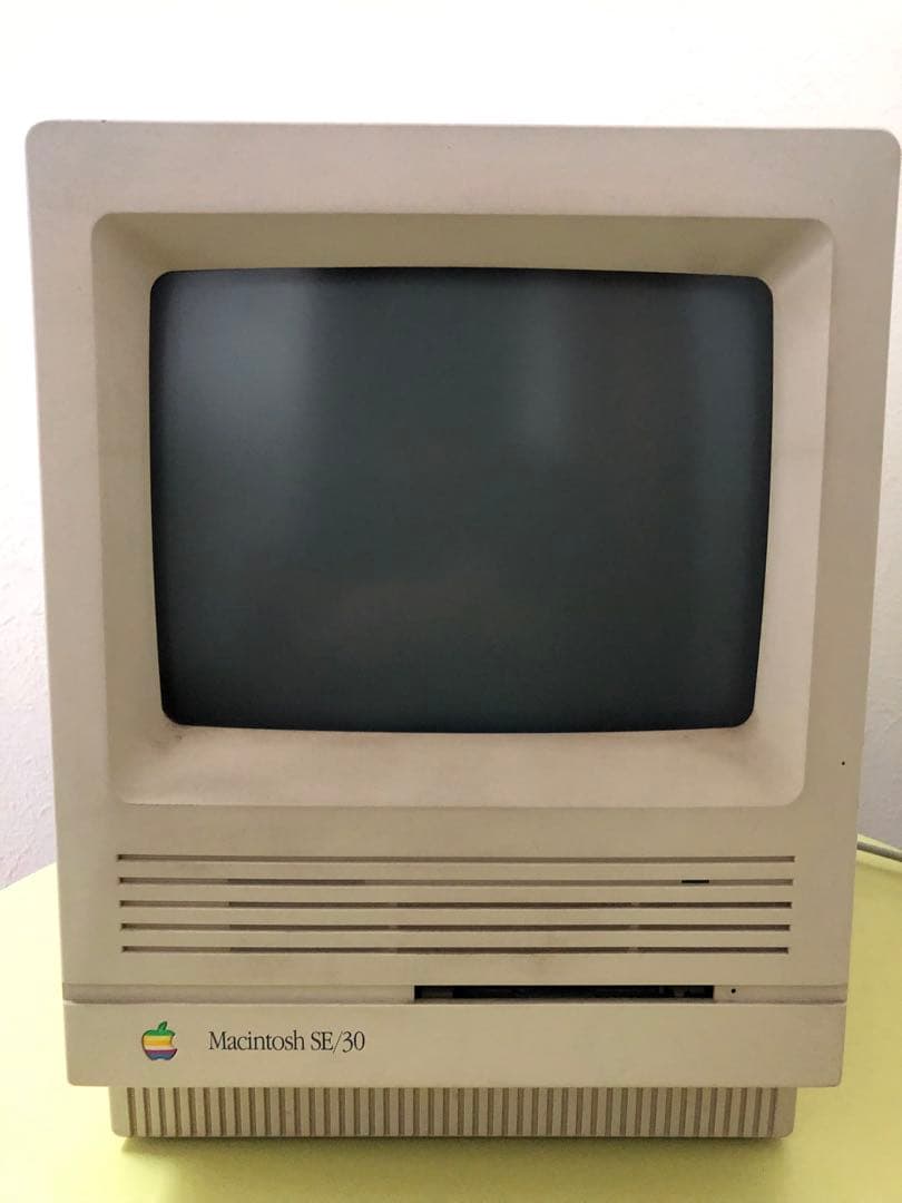 Apple Macintosh SE/30 本体