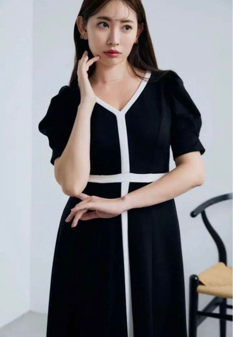 ワンピース Herlipto Puff Sleeve Jersey Dress