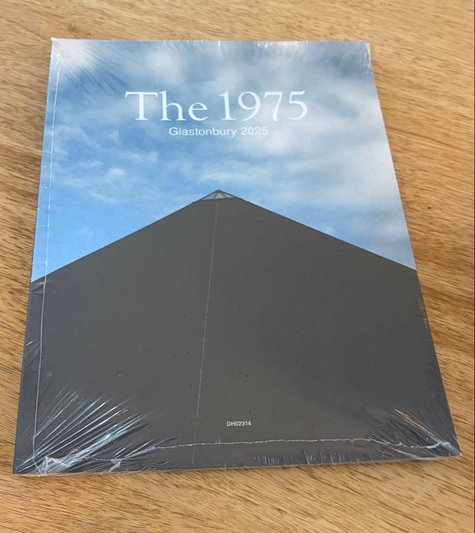 アート・デザイン・音楽 The 1975 Glastonbury 2025 ZINE
