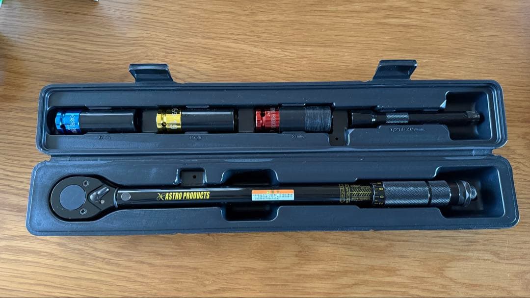 AP 1/2DR プリセット型トルクレンチセット ブラック TQS026（限定）