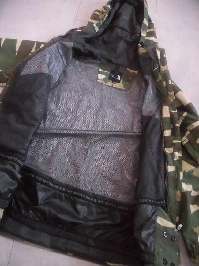 美品 ノースフェイス ノベルティースクープ スキーウエア 上下セット 140