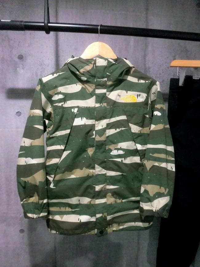 美品 ノースフェイス ノベルティースクープ スキーウエア 上下セット 140