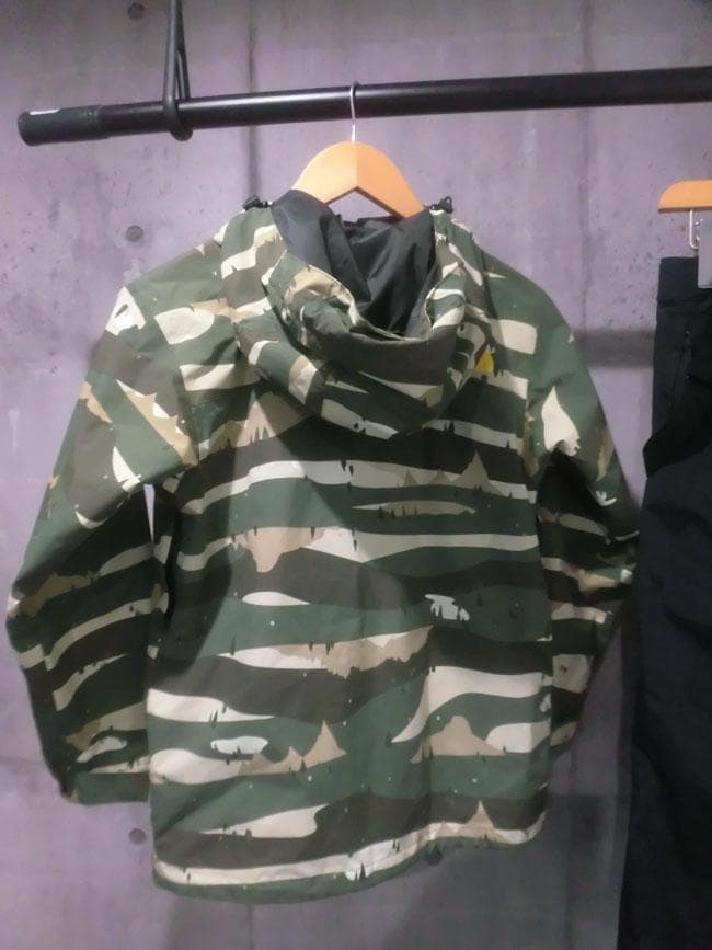 美品 ノースフェイス ノベルティースクープ スキーウエア 上下セット 140