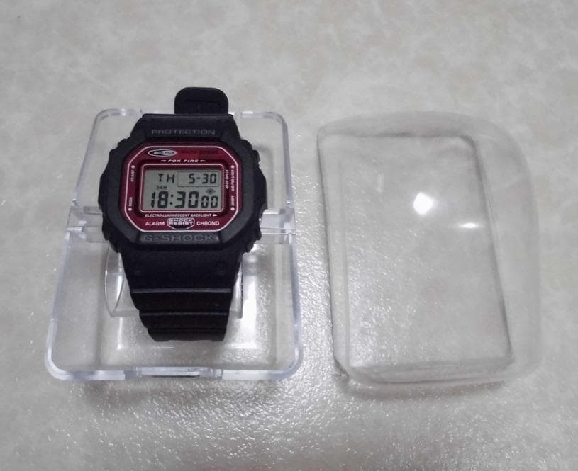 美品！カシオ ジーショック DW-5600EF-1T ブラックフライ キムタク着