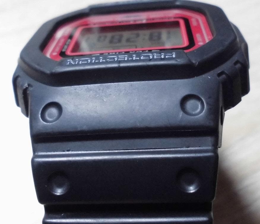 美品！カシオ ジーショック DW-5600EF-1T ブラックフライ キムタク着